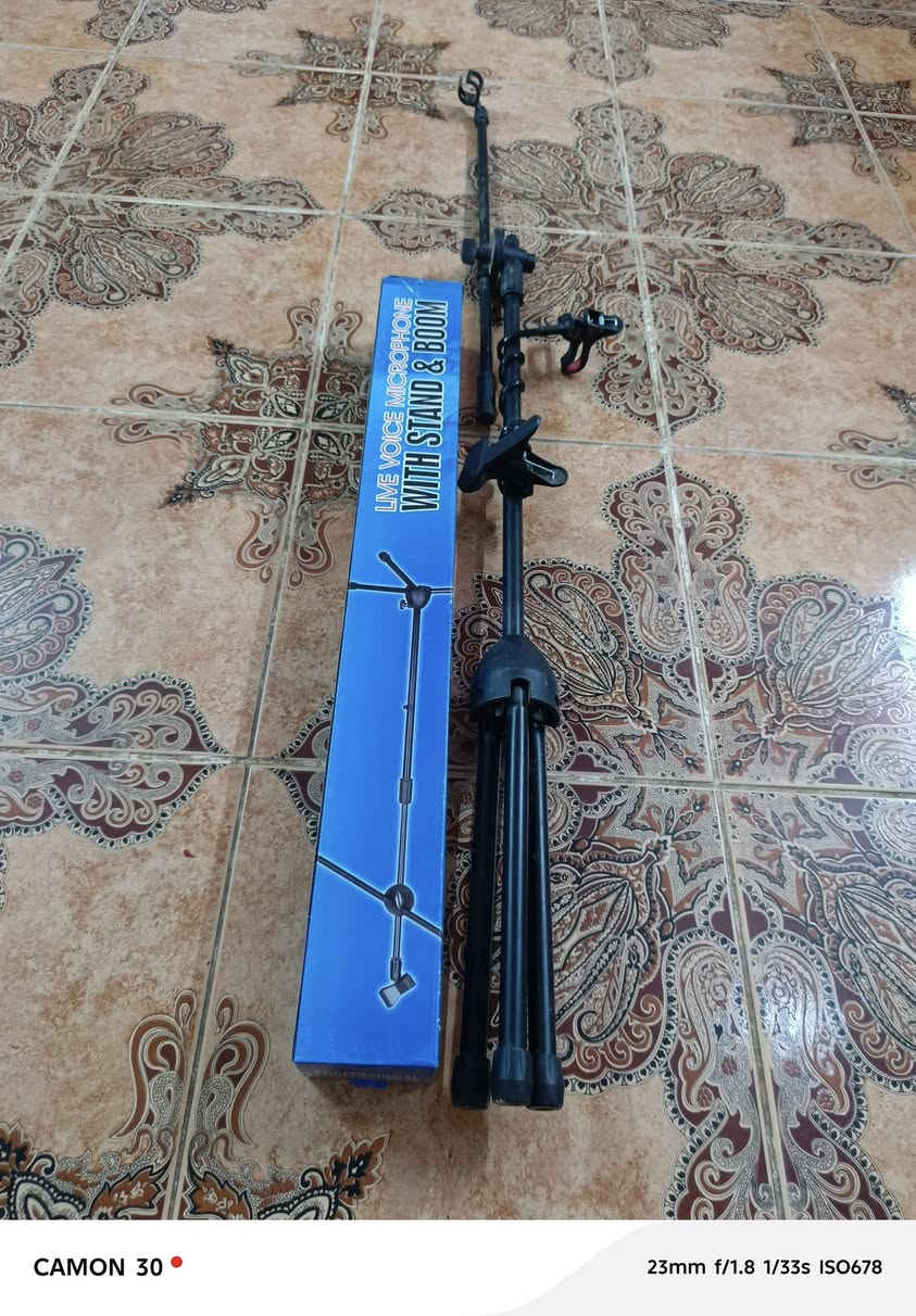 وصول واير مايك طول 10 متر بسعر 10 الف دينار 
واير مايك الاصلي طول عشرة متر السعر 20 الف 
ستاند مايك عرض خاص السعر 15 الف 
قاعدة مايك السعر 3000 ثلاثة الف دينار 
مايك لاسلكي السعر 20 الف 
ستاند سماعة سعر الزوج 50 الف
خدمة توصيل لكل محافظات العراق خمسة 
واتساب ***********
