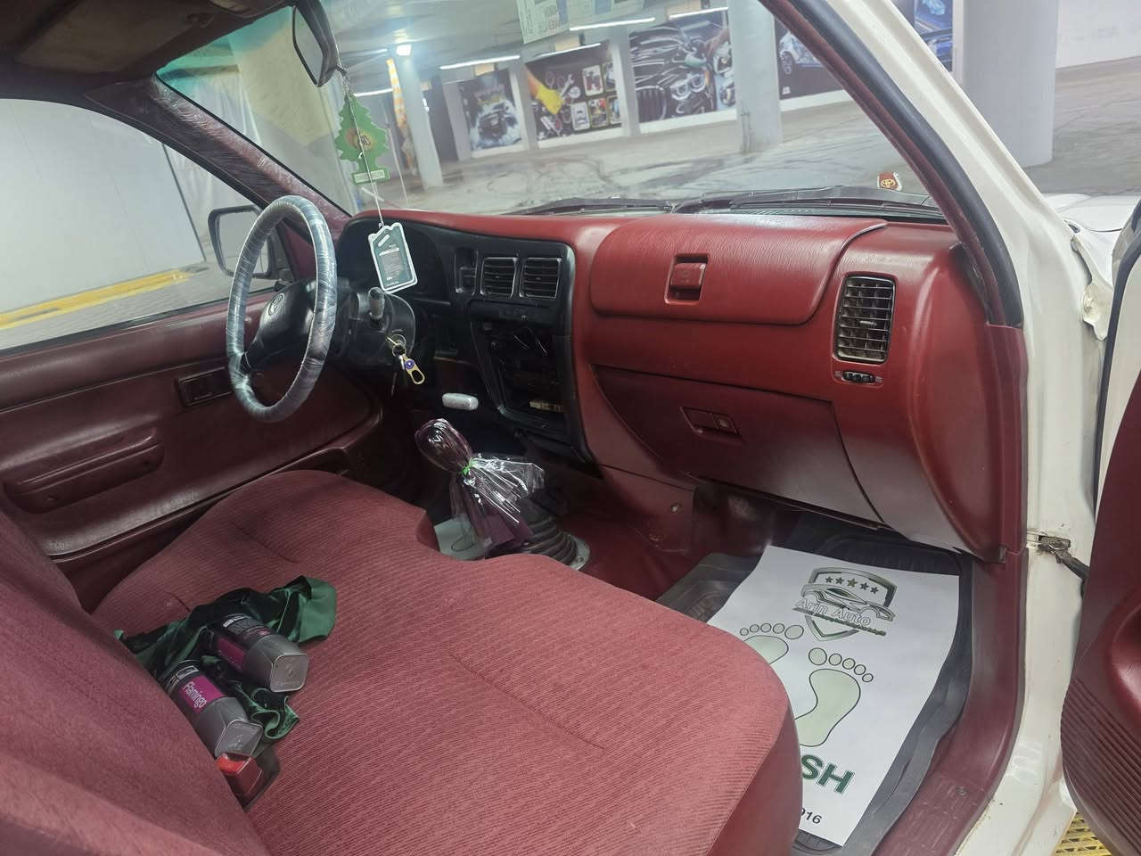 سلام علیکم
جمرە2001 
رقم سلیمانیە بسمی 
مکفوله کفاله
تایرات جدید کیرمحرک شاصی کل بشرط
تبرید تدفئە دواخل احمر
مکانی سلیمانیە کلار ترید خابر
***********
