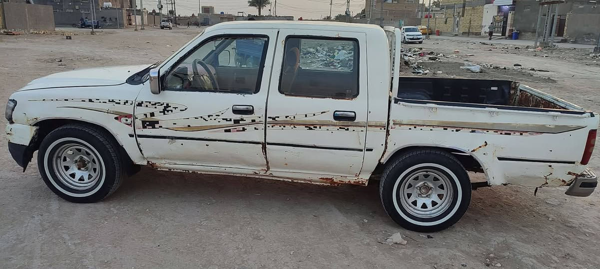 دير للبيع 2007
جاهزه السياره مال جناي
 تخم تاير جديد 
محرك كير حداديه كهربائيات كله جاهز 
السعر المطلوب 17وبيها مجال

شراي اتصل ودلل ***********
