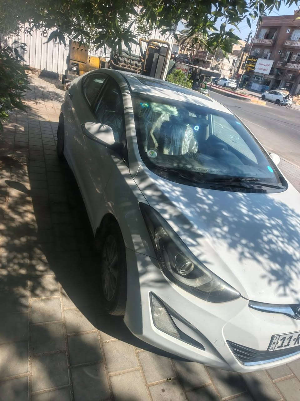 النترا للبيع موديل. 2015 خليجي محرك 1800 دوش سياره مكفوله كفاله عامه عدا تكحيل كارت بل باب الخلفي سياره مال بيت ماشيه شي قليل فول مواصفات عدا البصمه 
مكاني بغداد للاستفسار ***********
