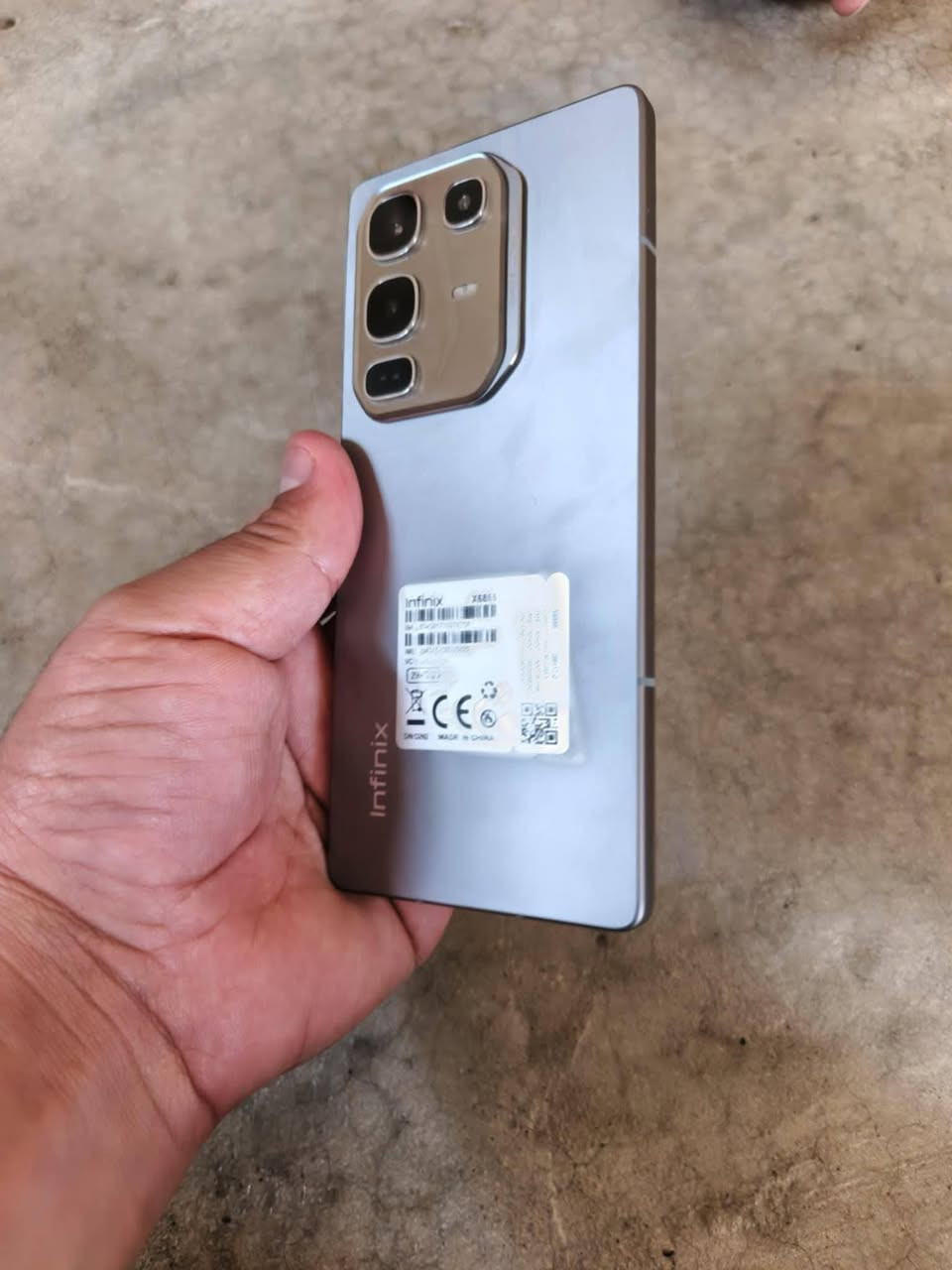 انفنكس نوت 50 برو
الشاشة6.78 بوصة - 144 هرتز - AMOLED

الذاكرة 256 / الرام 12

الكاميرا50 + 8 + 0.8 ميجابكسل

المعالجMediatek Helio G100 Ultimate

البطارية والشحن السريع5200 مللي أمبير - 90 واط
يدعم الشحن الاسلكي جهاز كلش حلو ومرتب 
سعر (250)
مكاني موصل حي السماح 
***********
