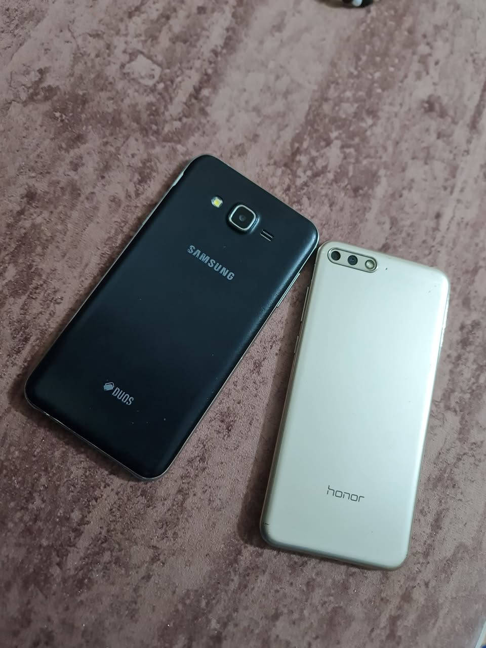 #موبايل العداد٢
J7 cor
الذكره ٣٢
نضيف وفول وضمان شهر
والثاني 
هونرx7
الذكره ٣٢
مفطوره بلزمه فقط الهونر
والباقي كله شغال العاب يوتيوب
حته بوبجي يصر بيهن
اامكان كربلاء
اثنينهن
السعر 75قفل
الجهزه ضمان
***********
***********
