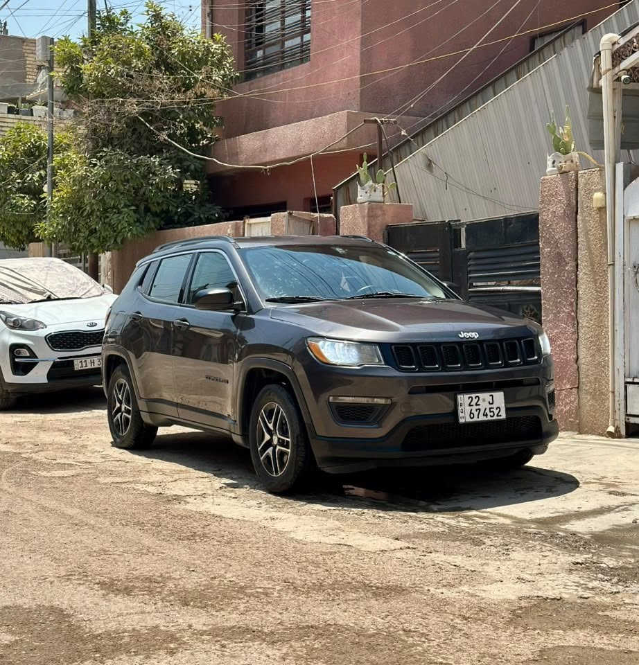 جيب كومباس للبيع
موديل 2019
وارد امريكي ضربتها قبق جنطة فقط 
4 سلندر محرك 2400
ماشية 96 الف قابل للزيادة 
بصمة، تحكم ستيرن، مثبت سرعة، كاميرا
هزة وسنوية جديد 
تخم تايرات جديد 
حدادية جديدة
تبريد قطعتين ثلج
رقم اربيل وشرط التحويل
سونار موجود وصور الحادث موجودة
باقي التفاصيل للسيارة معروفة 
السيارة جاهزة

سعرها 127 ورقة 
مكانها بغداد الدورة او جسر ديالى
*********** ابو زيد
