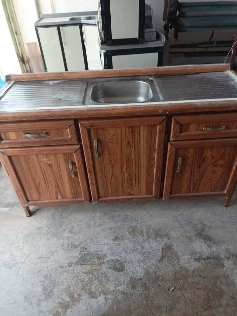 سلام عليكم
سنك للبيع متر ونص مابي لاكسر ولا فطر
مجرات جدد 
100 وبي مجال بسيط 
***********
