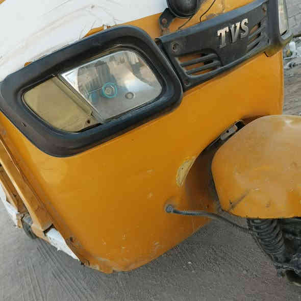 تكتك TVS 19 أوراق
تكتك تشتغل هندر سلف واقف كهربائيه شغاله
نظافه مثل ما موضحه بل صور
سعر ٢٦٥٠ 
مكاني بصره جزيره ***********
