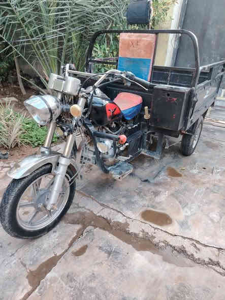 السلام عليكم اخوان ستوته للبيع موديل 2014 ورقبه وشاصه كلها بالشرط وخمسه اوراق شرطهم فحال مكان ديالى جلولاء  والسعر مليون 150 وبيها مجال قليل***********
