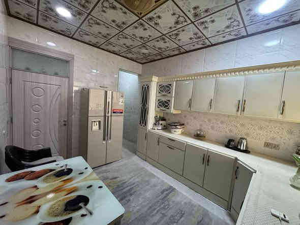 سلام علیکم فروشتنی خیــــــــــــــرا

نرخی 335 گەڵاو معاملە نرخی خوار هەمو بازار
#خانوو  ناياب و فول مواصفات بۆ فرۆشتن 💒⛪
ناونیشان 📍 كه لار-قه زاي ڕزگاری سموود 🌆🏤

🔷گەڕەکی ژالة(زةماوةنگةيةكان) كؤلانة صةبةكان 🛣️
🔷نزيك مزگةوت و قوتابخانة
🔷ڕووبەری 6.5 بە 20=130 مەترە 📏📐
🔷تاپؤى يةك ناوة✅ 
🔷كامل كاشيية
🔷دكتى تيداية 
🔷دةرگاى توركى ئةصلية🚪
🔷رووى لة خؤرى ئيوارةية🌅☀️
🔷ديوارى كامل كاشيية
🔷شوێنێکی زۆر خۆش و دڵگیری هەیە🌄🎆

🔴ژوورەکانی ئەم خانووە پێکهاتووە لە ⬇️
🔶میوان 🚪
🔶مطبخ 🥄🫖
🔶مساعد مطبخ 🍴🔪
🔶هۆڵێک 🖼️
🔶دوو ژوورى نوستن 🛏️🛋️
🔶ڕۆشنایی 
🔶مشتەمەلات 🚿🛁

بؤه زانيني نرخي ئه م خانوانه خاليك له كوميند دانه

بؤ زانيارى زياتر پةيوندى بكةن بة يةكيك لةم ژمارانةى خوارةوة👇
📞☎️
***********
 

ناونیشانی نوسینگە خؤرنةوةزان ◀️ بەرمبەر مزگەوتی  ئاسودة  

ئێوەی بەڕێزیش هەر موڵکێکتان هەبوو بۆ فرۆشتن یان ویستان بیکڕن دەتوانن ڕەسم و زانیارییەکانتان بنێرن بۆ ژمارە ڤایبەری 📳✅***********
