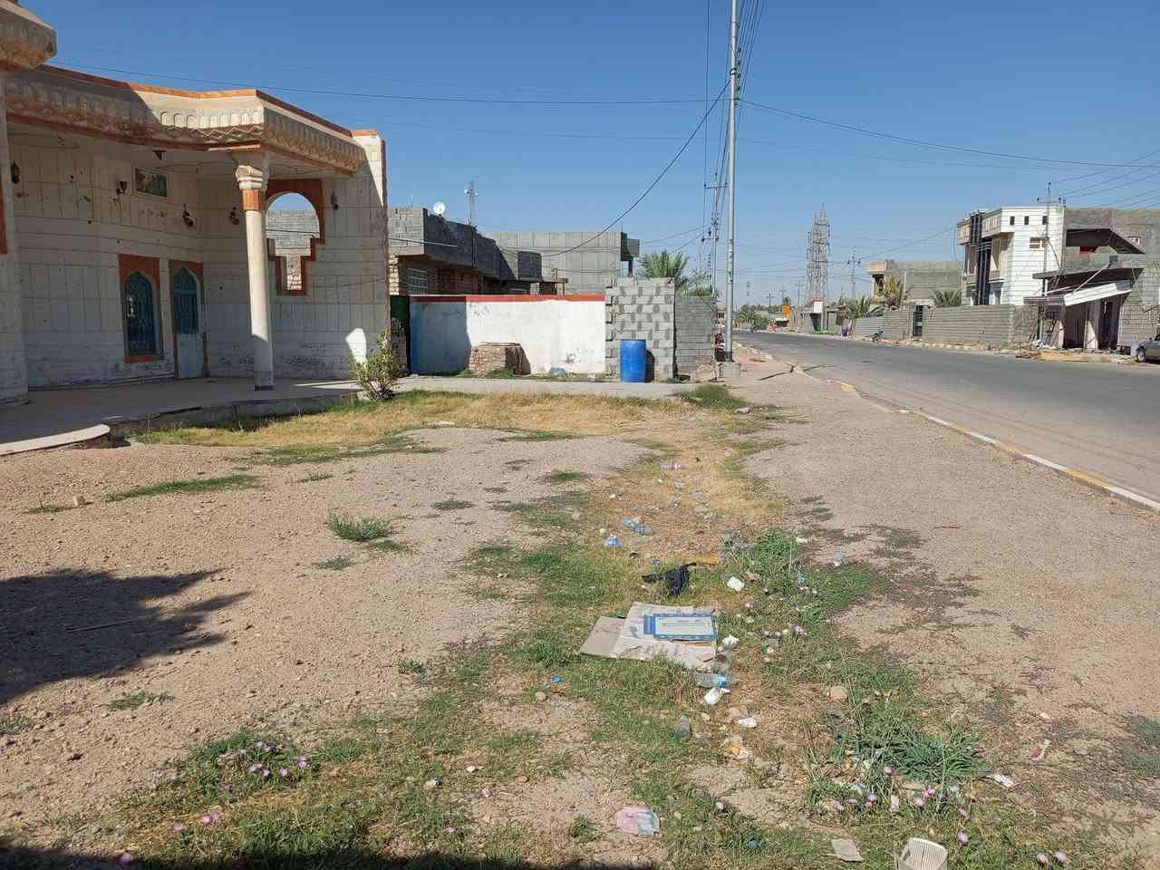 بيت للبيع 700متر الموقع شارع العام البوغانم للعلم سعره مناسب
المنطقه الرمادي/الصوفيه/البوغانم مساحه البيت 700متر غرف نوم 2 +استقبال+صاله+هول يفصل بين الصاله ول ستقبال+مطبخ +حمام 
بل مناسبه البيت چبير ومرتب البناء مالته طابوگ يعني بل صيف البروده مالته كلش زينه ول اهم من هاذا سعره كلش مناسب اذا رايد تشتري وتستفسر اكثر ع سعر او علا البيت هاي الارقام موجوده للتواصل واتس او اتصال
 ***********/واتساب موجود
 ***********/واتساب موجود
