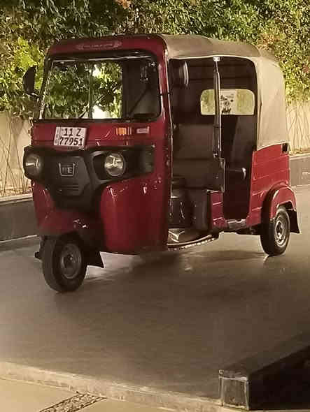 سلام عليكم تكتك 18 طلعه 19 تكتك حلوه وجهزه تايرات جدد كلجت جدد صلايب بربرنات جدد تكتك رقم بغداد نكليزي مدور ثنيوم سعر 4800 ربعه وثمنميه رقم *********** مكان نجف
