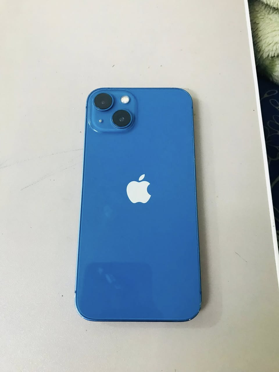 سلام عليكم
آيفون 13 العادي نضيف كلشي مابي ما داخل صيانة 

اي عطل مابي البطارية 90 

الذاكرة 128
كلشي بي شغال 
سعرة 400  وبي مجال بسيط
مكاني بغداد 
رقمي ***********
