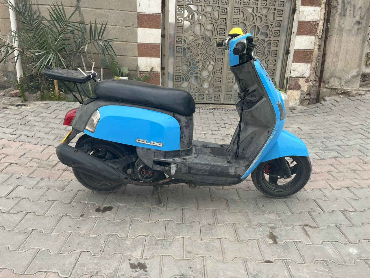 سلام عليكم يوليس 120كابريتر ياباني دراجه كلها شغاله كفرات مختم ختم واحد مكينه بلاديه سلف هندر كهربايات كلها شغاله كيجاته شغاله شلعه ومعدل فول اوراق كامله بسمي السعر ٥٧٥المكان بغداد الحسينيه مال راشديه ***********
