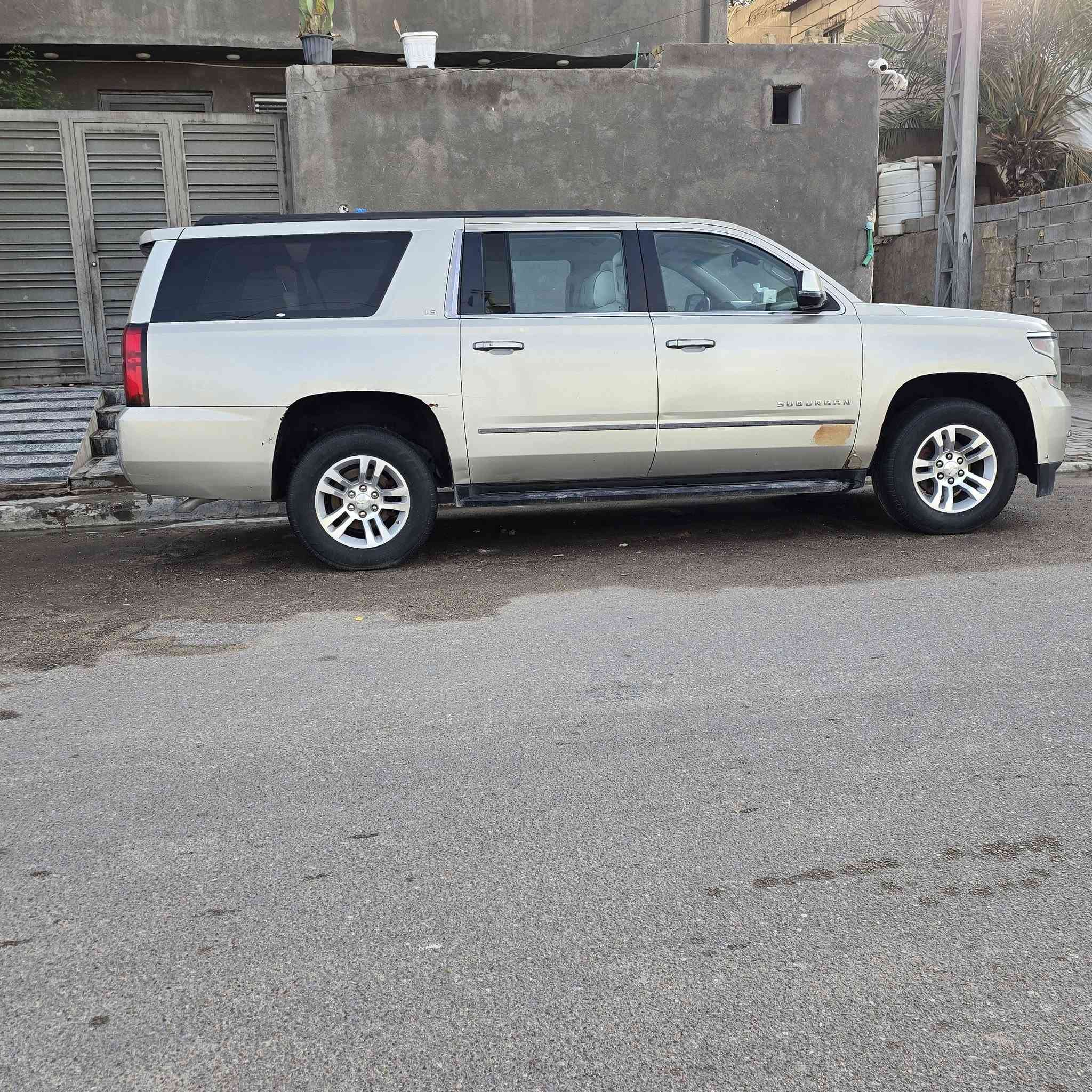 يوكن شفر ( سوبر مان ) مديل 2015 
بيها صبغ جاملغ امامي والخلفي خمس اصابع فقط والملاحظات شوف العين
كير مكينه كفاله 
تخم تاير حداداه دوشمه جديده
رقم اسليمانيه اجره تحويل شوكت ما تريد بيها خط بصره كربلاء 
السعر 230 وبيها مجال للشراي فقط
مكاني بصره 
***********
