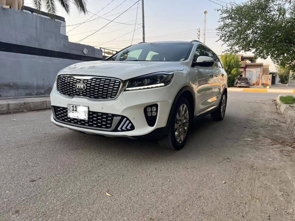 كيا سورنتو خليجي 
رقم الماني مشروع وطني 
موديل ٢٠١٩ شكل ال٢٠
لون ابيض 
٦ سلندر ٧ راكب 
فوووووول مواصفات بدون فتحة 
بصمتين: تشغيل وتقفيل 
بردات خلفية اصلية 
الباب الخلفي كهرباء 
كشنات جلد اصلي لونين 
كشنات ٢ كهرباء 
شاشة كبيرة اندرويد 
جي : بي: اس : خرائط طرق 
اريل ابيض طيارة 
كامرة دوارة اصلية 
حساس امامي وخلفي 
مري شفط مع القفل 
تحكم استيرن فول 
حاكية : ابلوتوث: اوكس 
كيجات السرعة زئبقية 
شاشة الدشبول الكترونية 
نظام ايكو درايف 
نظام سبورت ورياضي وعادي 
تبريد ابيانو لمس 
تبريد ٣ قطع ثلج 
مانع انزلاق وانحدار 
اضواء ترحيب بليدات 
علامة سورنتو بلدوسة 
لد امامي وخلفي 
لايت زنون اصلي 
اشاير بلمري 
يدات نيكل اصلي 
ويل اكروم ١٩
تخم تاير جديد لك 
ماشية ٦٤ الف اصلي 
لايت اسود ٥ عدسات 
كير ومكينة وصدر وحدادية وتبريد خير من اللة 
بدون ضربة وتبديل واشخوط وبارد وصبغ عدى صبغ شبرين ابراس البنيد بدون فتح ومعجون 
سيارة جديدة ومال بيت مابية اي نقص 
الرقم الدولي الجديد/ هزة جديدة/ سنوية جديدة 
كتلوكات الشركة موجودات// البصمة الثانية ممستخدمة// 
السعر ٢٢٨$ نهايتة 
***********
