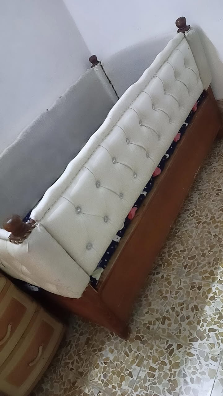 تخت للبيع مال اطفال من سنه الى 9سنوات نضيف خشب عراقي  السعر 50الف  الي يريدو يكتب تم انطي رقم صاحب التخت


**إذا كنت صاحب هذا الإعلان وتريد حذفه لأي سبب، رجاءا أرسل رسالة إلى الدعم الفني**