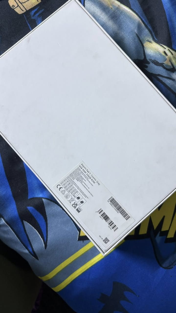 السلام عليكم 
عندي ايباد شاومي باد 5
ذاكرة 256
بس بي عواج بسيط بالشاصي وبعض الخدوشات البسيطة
بس ما مأثر علية
السعر ب250 وبي مجال بسيط

المكان بغداد الحرية دور نواب الضباط 
***********
