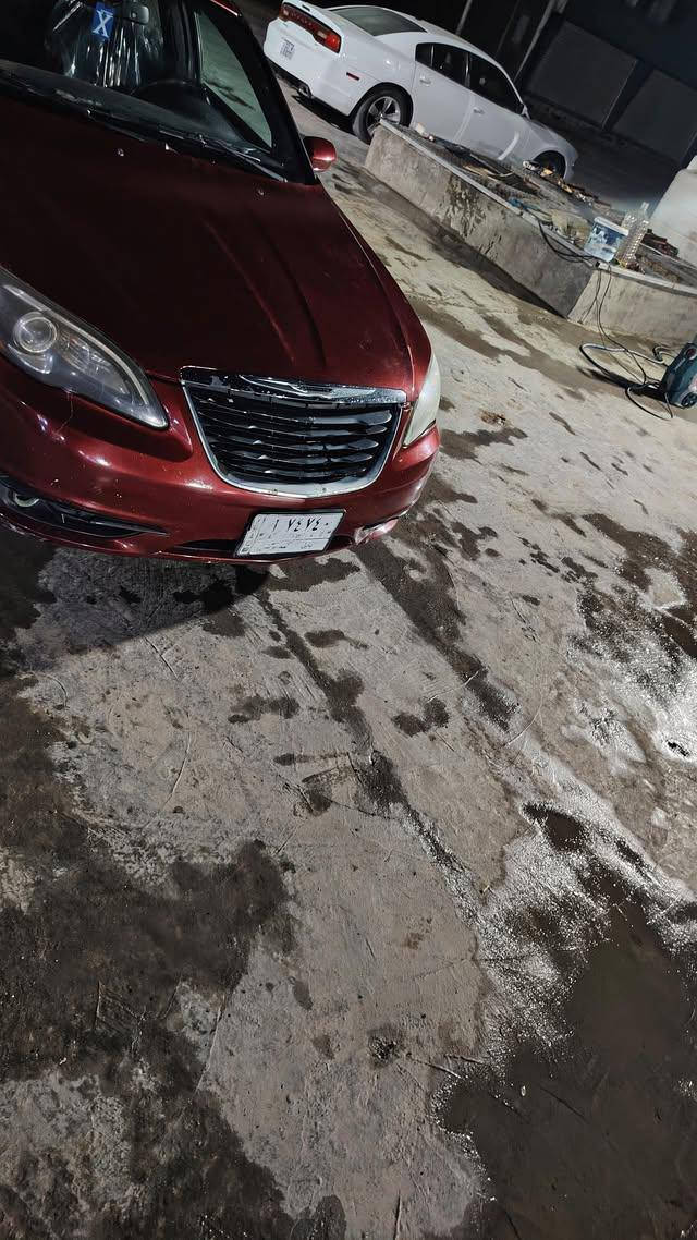 السلام عليكم سي200موديل 13امريكي بيه قطعتين جاملغ وبنيد محرك2400االمرغوب رقم بابل تحويل ثاني يوم مكينه جديده  وكير جديد السعر 75وبيه مجال لشراي المكان بابل الهاشميه الاستفسار الاتصال ***********
