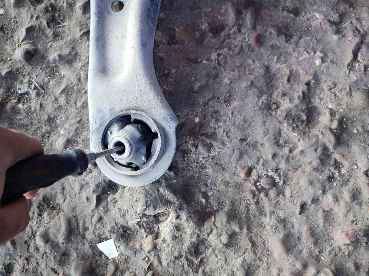 #دقة_التشخيص_اساس_العمل
#سبورتج 2020
صاحب السياره اجانه راد يبدل صدر عام بعد الفحص تبين السياره ميحتاج تبديل صدر عام المشكله بوش طبله تالف مستهلكه تم واستبدال البوش وبضمان (٦) اشهر حقيقي وبفضل رب العالمين رجعت السياره بدون اي مشاكل .

#العنوان صناعة البياع الشارع الرابع 
#الاستفسار ***********
