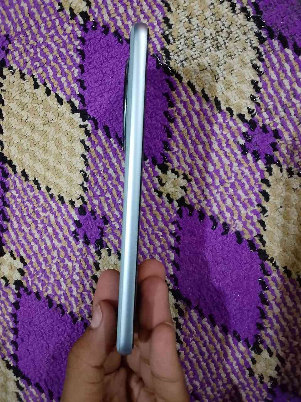 هونر 9X سمارت جهاز نظيف جداً استخدام قليل الجهاز كامل من كلشي كارتون وشاحن ذاكرة 256 بطارية فول كامره تخبل
 🔴السعر 250 بي مجال🔴 مكان الجهاز شارع المصورين اكتب تم واني اجيك خاص او واتساب ***********
