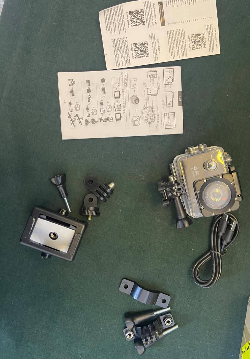 كاميرا 4K
تأتي مع غطاء واقٍ يتيح استخدامها تحت الماء.

تحتوي على ميزة Wi-Fi مدمجة للاتصال بالهواتف الذكية والتحكم بها عن بُعد. 

تتميز بمستشعر صور بدقة 16 ميجابكسل لالتقاط الصور الثابتة.
السعر 20


**إذا كنت صاحب هذا الإعلان وتريد حذفه لأي سبب، رجاءا أرسل رسالة إلى الدعم الفني**