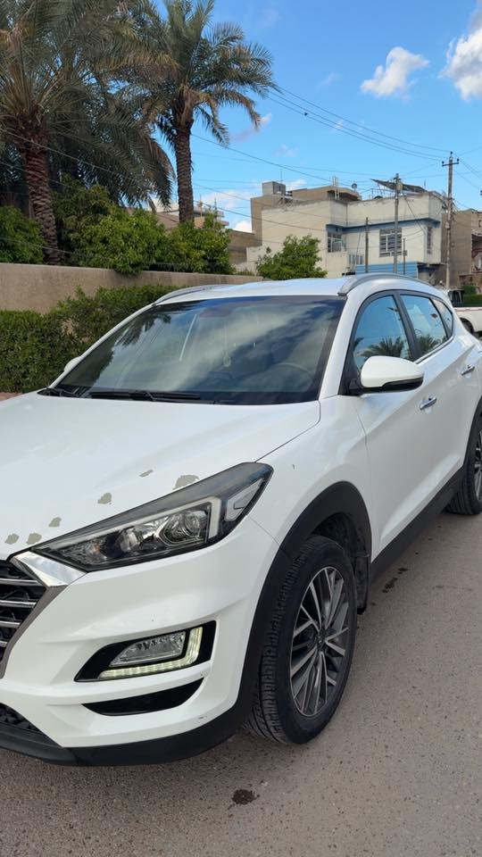 السلام عليكم
للبيع توسان موديل 2020 فول مواصفات عدا البنوراما 
كوري اصلي وكالة الگاصد 
السيارة مكفولة كفالة عامة من الصبغ والتصليح والبارد شرط الفحص وين ميعجبك 
ماشية 74 الف 
السعر 202 وبيها مجال مكانها بغداد السيدية 
للاستفسار   ***********
