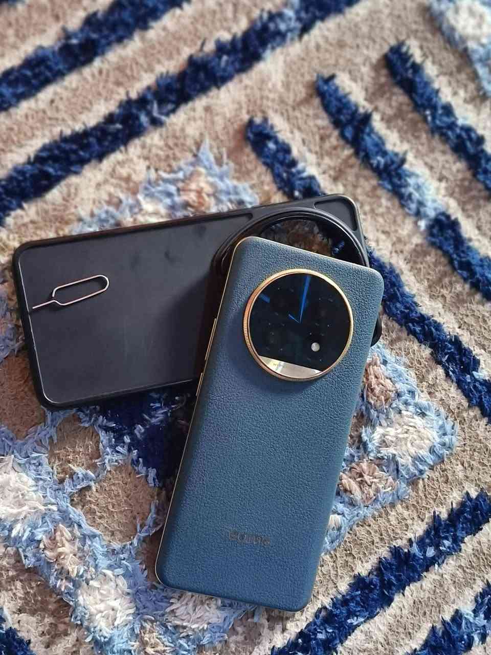 السلام عليكم
ريلمي 13 برو بلص ذاكرة 512 رام12+12 جداً نضيف  
كامرة 50+50+50 زوم 120x بطارية 5200 يدعم الشحن السريع 80 واط 
غراضو كاملة 
جهاز اخو الجديد جداً نظيف
سعرو 380 وبي مجال


**إذا كنت صاحب هذا الإعلان وتريد حذفه لأي سبب، رجاءا أرسل رسالة إلى الدعم الفني**