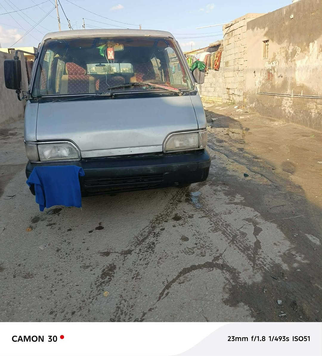 السلام عليكم سياره 92 مقفوله كفاله عامه راعيها ثاني يوم داور رقم انجلي 35 ***********
