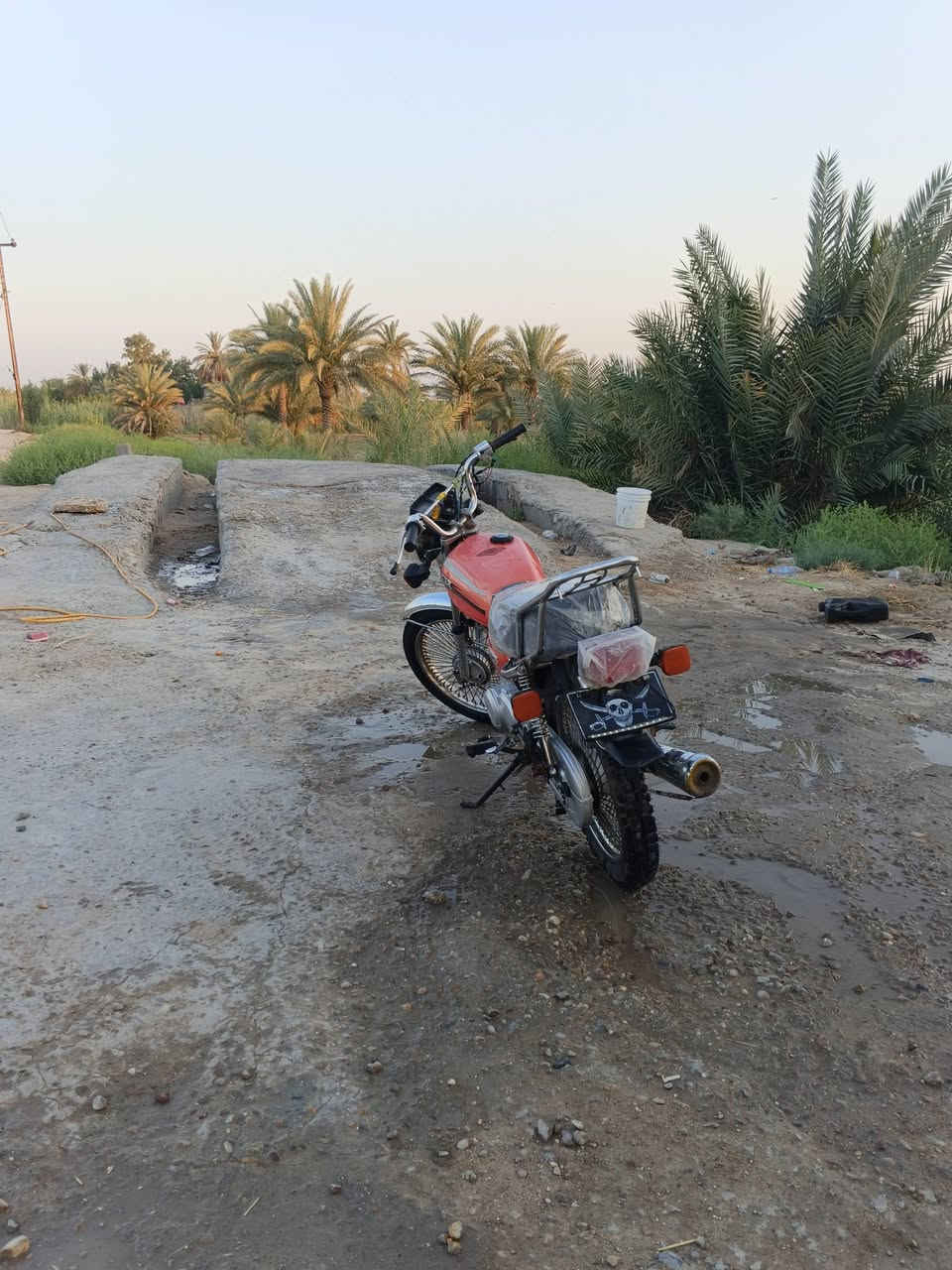 السلام عليكم دراجه تايكر للبيع موديل 21 اوراق صولي مكاني بابل لسكندريه سعر 450 وبيهه مجال قليل ***********
