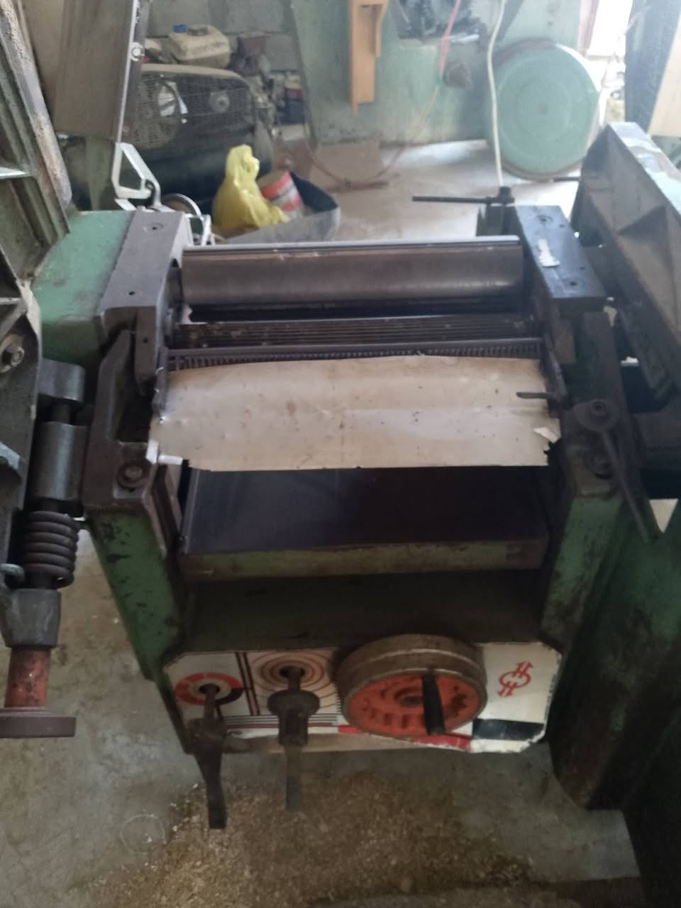 السلام عليكم مجموعه يطالي الفين وميتين السعر 3ملاين وربع وبيه مجال ويوجد منشار 900سيفه ومنشار 600سنتريو الاتصال عل رقم ***********العنوان بغداد متواجد عل الواتس اب بسب وعود الكاذبه اعاده النشر
