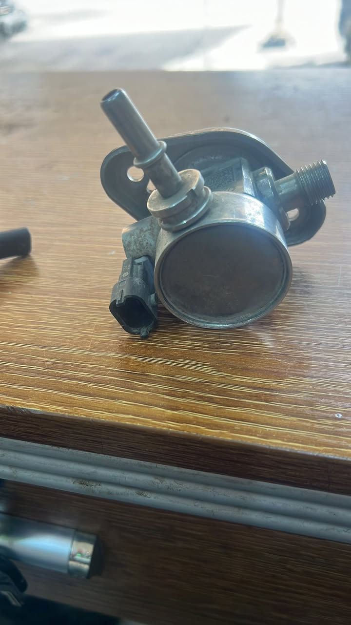 ومن الله توفيق 

محلات طارق الساعدي اصلي شركه وكاله 

يتوفر جميع القطع الغيار كيا ستنكر وجننسسس***********
