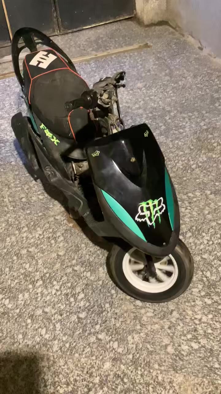 سلام عليكم ماكس عدله للبيع دراجه تشتغل سلف وهندر ب اي وقت بوشه55خير من الله شلعه معدل تاكل الكاع اي نقص مابيه تجي تشغل وتتوكل السعر 400 وبيها مجال عنواني بغداد الرشاد فلكه حي النصر  *********** متوجد واتساب وفيس 24 ساعه
