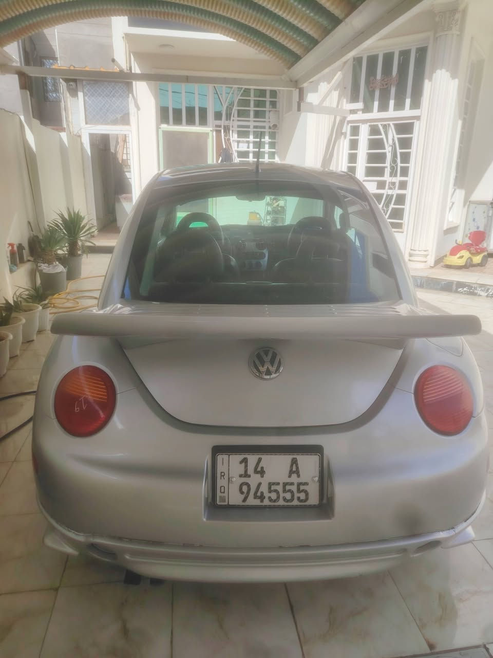 فوكس واكن مديل 2000 جاهزه مابيه نقص رقم بصره دولي بسمي السيارة بلديوانيه مصبوغه لوجود جراد مكفولة من الضربه والتبديل السعر ٦٥ورقه هذا رقمي ***********
