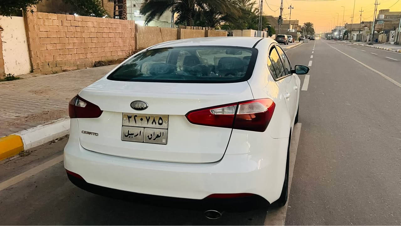 سيراتو للبيع موديل 2013 شكل 14 جاهزة كير محرك تبريد حداديه ماشية 120 الف مواصفات معروفة تريد تحويل تريد وكالة بأسم كردي بيها جاملغ امامي صبغ بدون دواخل وبارد جاملغ خلفي سعر 117 وبيها مجال قليل  *********** مكاني الصويرة بغداد, العراق
