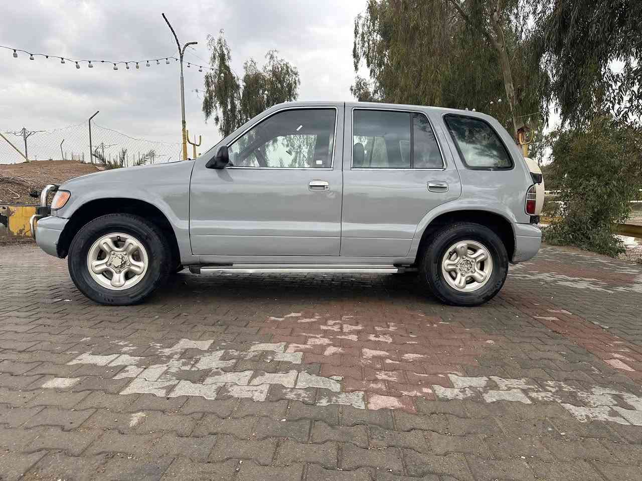 بسم الله الرحمن الرحيم
سياره كيا سبورتج موديل 94 كير اوتماتيك محور ونجي السياره لون مميز سمنتي عمرتها من اخياسات بسيطه وصبغ صبغ عام للجماليه علما السياره بدوني ضرر 
دوشمه تفصال درجة اولى ارضية وكشنات صدر كير محرك ممتازات من الاخر السياره مال جني  السعر 49 وبيها مجال العنوان ديالى بعقوبة📞 ***********
