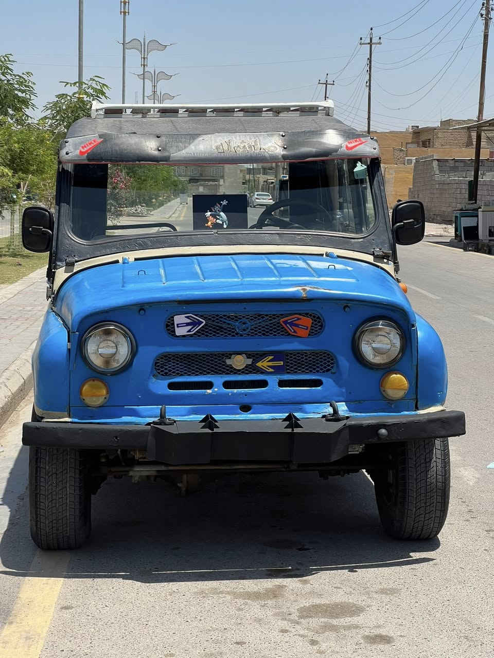***********
88
