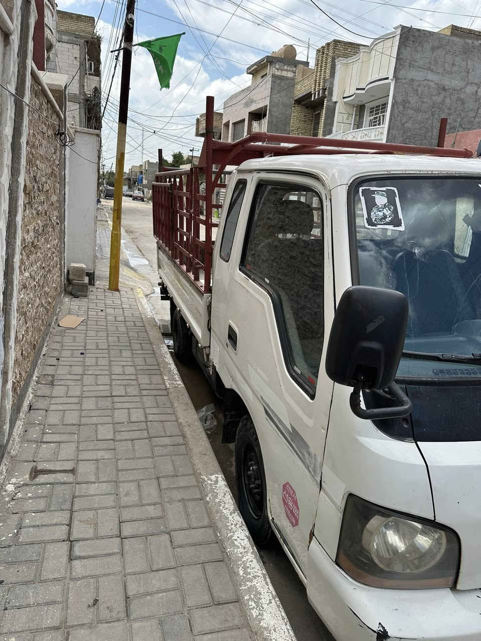 سلام عليكم سياره كيا أم عيون للبيع موديل 2002 لون حليبي تخم تاير باتري جديد  محرك كير اكسل كفاله رقم بغداد مشروع وطني شاصي كفاله  سنويه بسمي تحويل تحويل ثاني يوم السعر.   75$ ورقه وبيه مجال مكان بغداد الشعب
الرقم الهاتف *********** مكلف بنشر مامتواجد عل خاص
