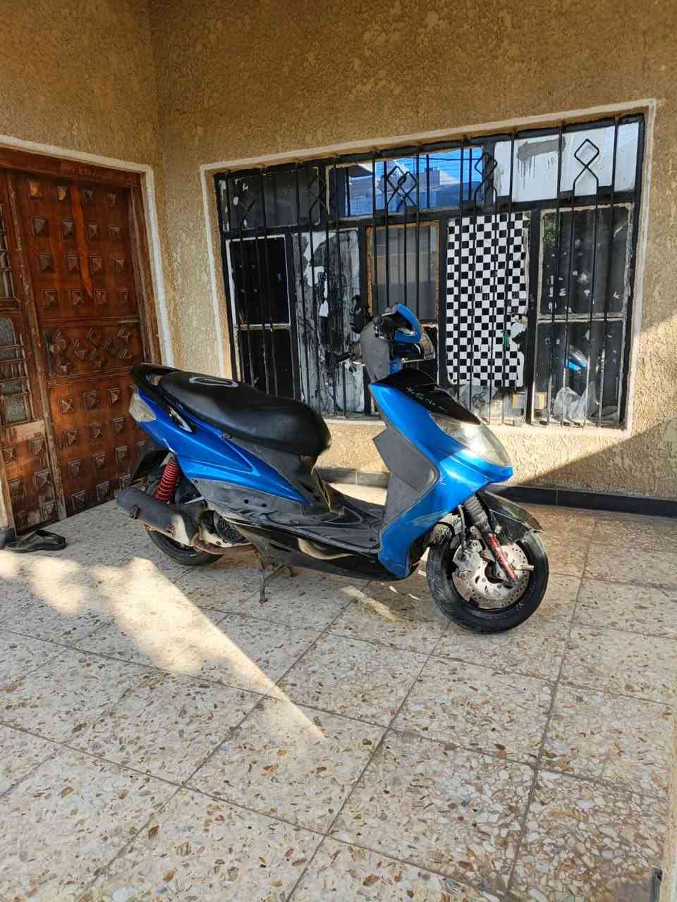 السلام عليكم سكنس فحل كوري الدراجة صار شهر نازلة من الرمبة كفالة عامة رمبة رمبة  جيب وياك 10 فيترية 
*********** بكان العبيدي  الرقم بي واتساب ✅
ملاحظة :كفر مصبوغ لجمالية🩷
