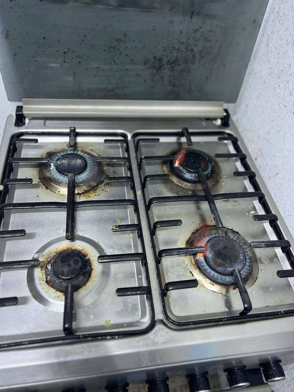 ا
غراض بيت كاملة للبيع 
تواصل ***********
