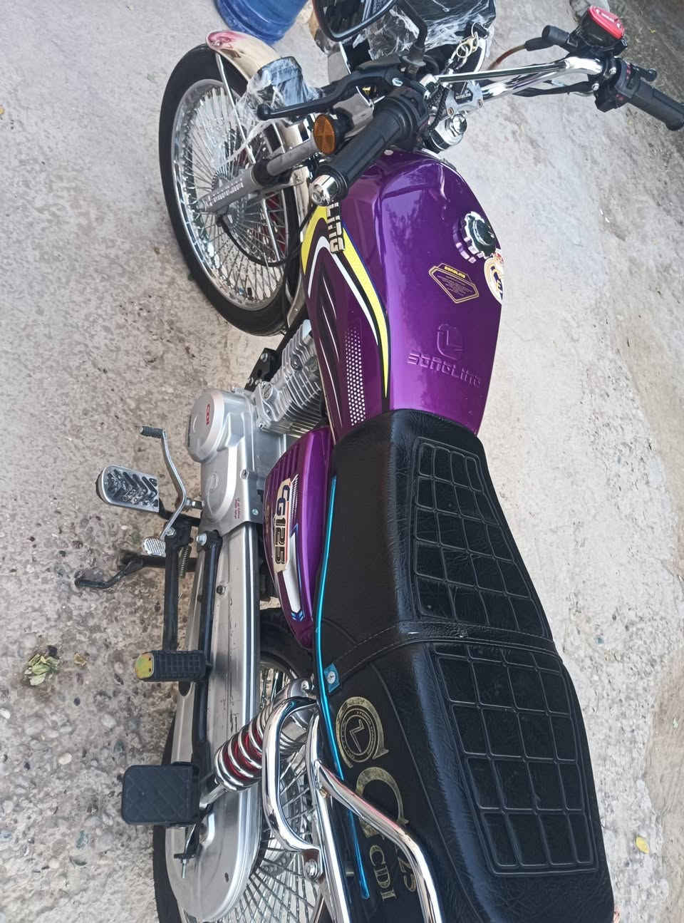 سلام عليكم دراجه تايكر موديل 25جديده محركها ما مفتوح الداراجه صارلها 6اشهر من مطلعها م الوكيل هندر واحد الداجه ما نقصها اي شي دير بانزين وطلع مكاني بابل ناحيه النيل اوراق اصليه السعر تواصل وياي على هذا الرقم ***********
