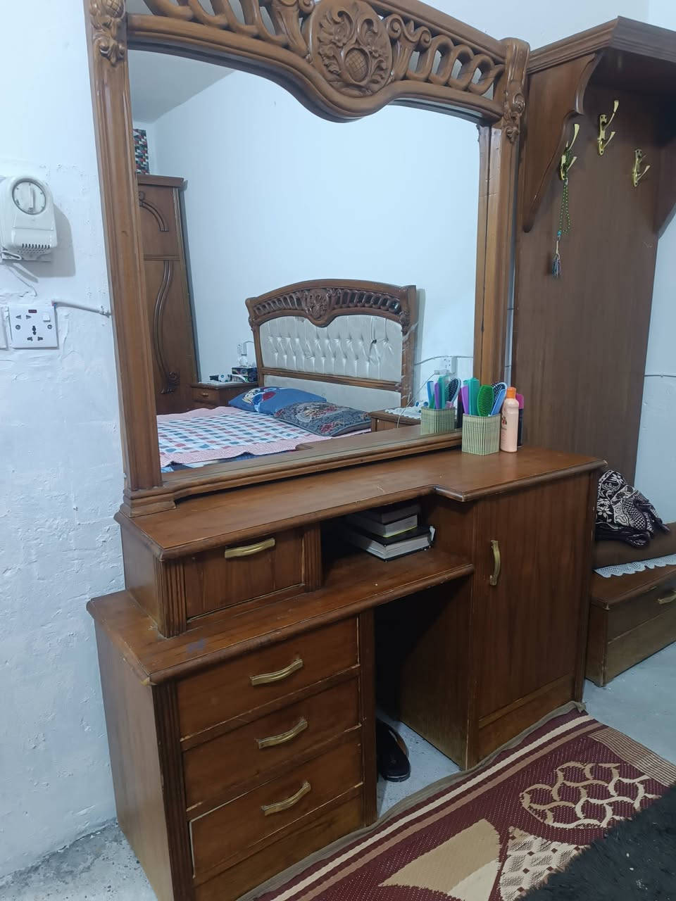 غرفه صاج تسكام نضيفه ومحتاجه ع بيعتها متكونه من 6 قطع الغرفه ثكيله ونضيفه رايدتها ب550 وبيها مجال


**إذا كنت صاحب هذا الإعلان وتريد حذفه لأي سبب، رجاءا أرسل رسالة إلى الدعم الفني**