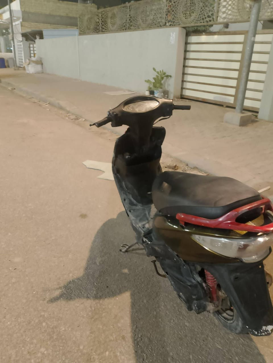 سلام عليكم 
الدراجة للبيع  الدراجة حلوة او نضيفة اني اريد ابيعه لان محتاج الله شاهد ولا اني فايدتني الدراجة مكاني نجف مجمع ابو تراب الرقم *********** بي واتساب همينة
