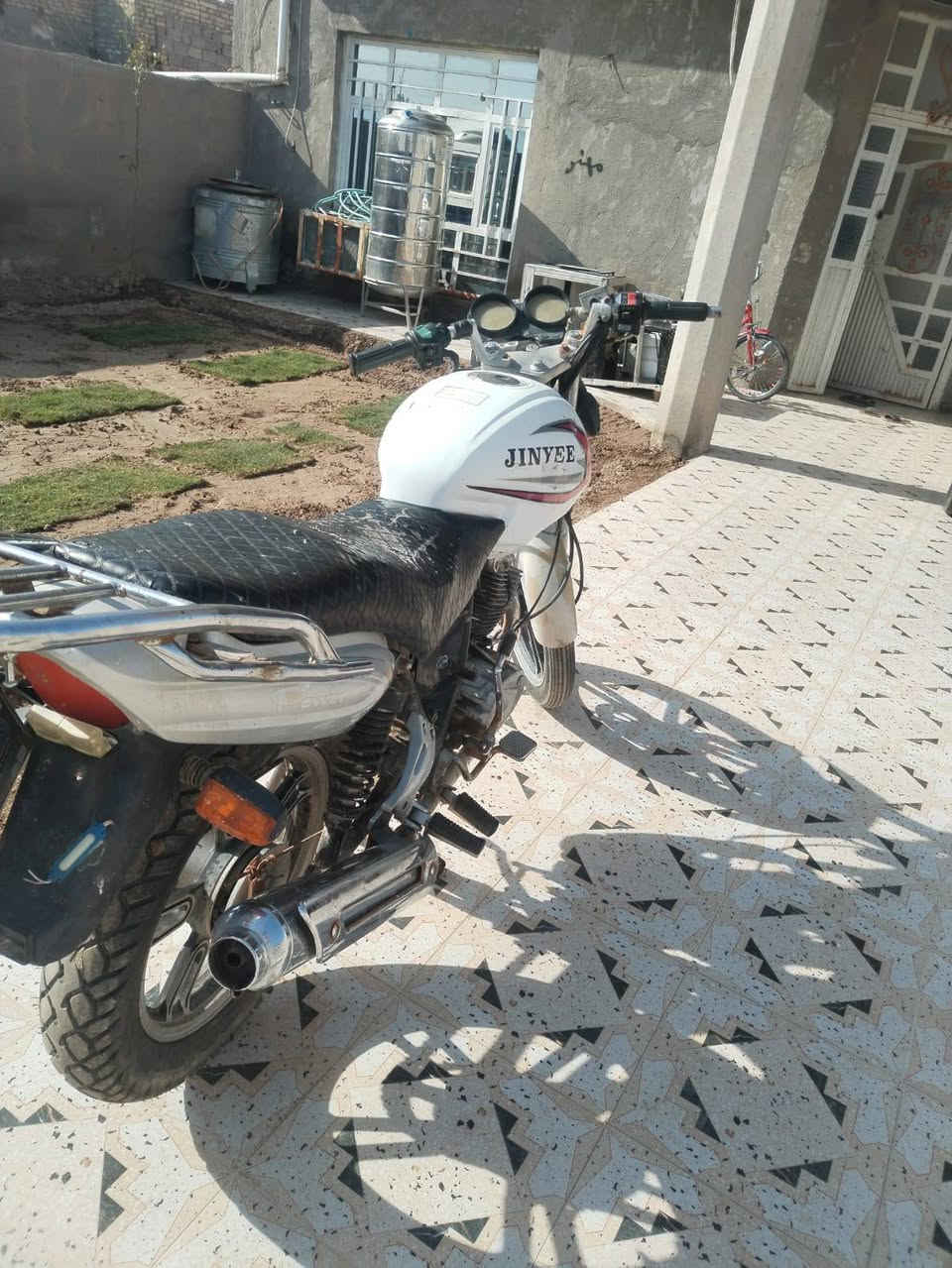 سلام عليكم للبيع ٢٠٠١٧ سعرهه مناسب *********** رقم صاحبه لطبلي خاص ماجوبك
