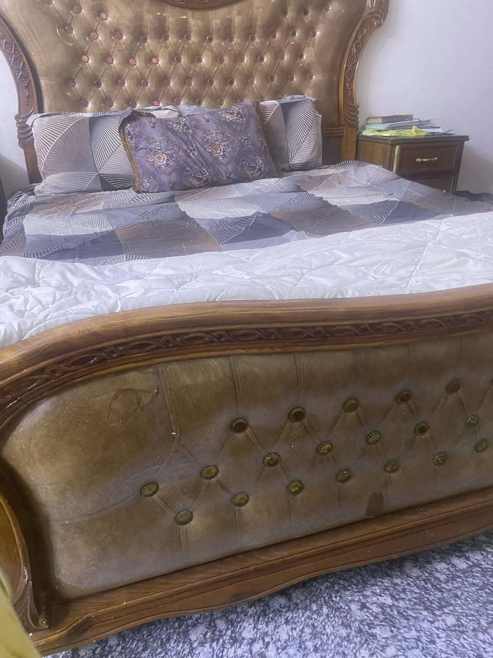 السلام عليكم 
اغراض بيت   نضيفه للبيع  بسعر مناسب
***********
