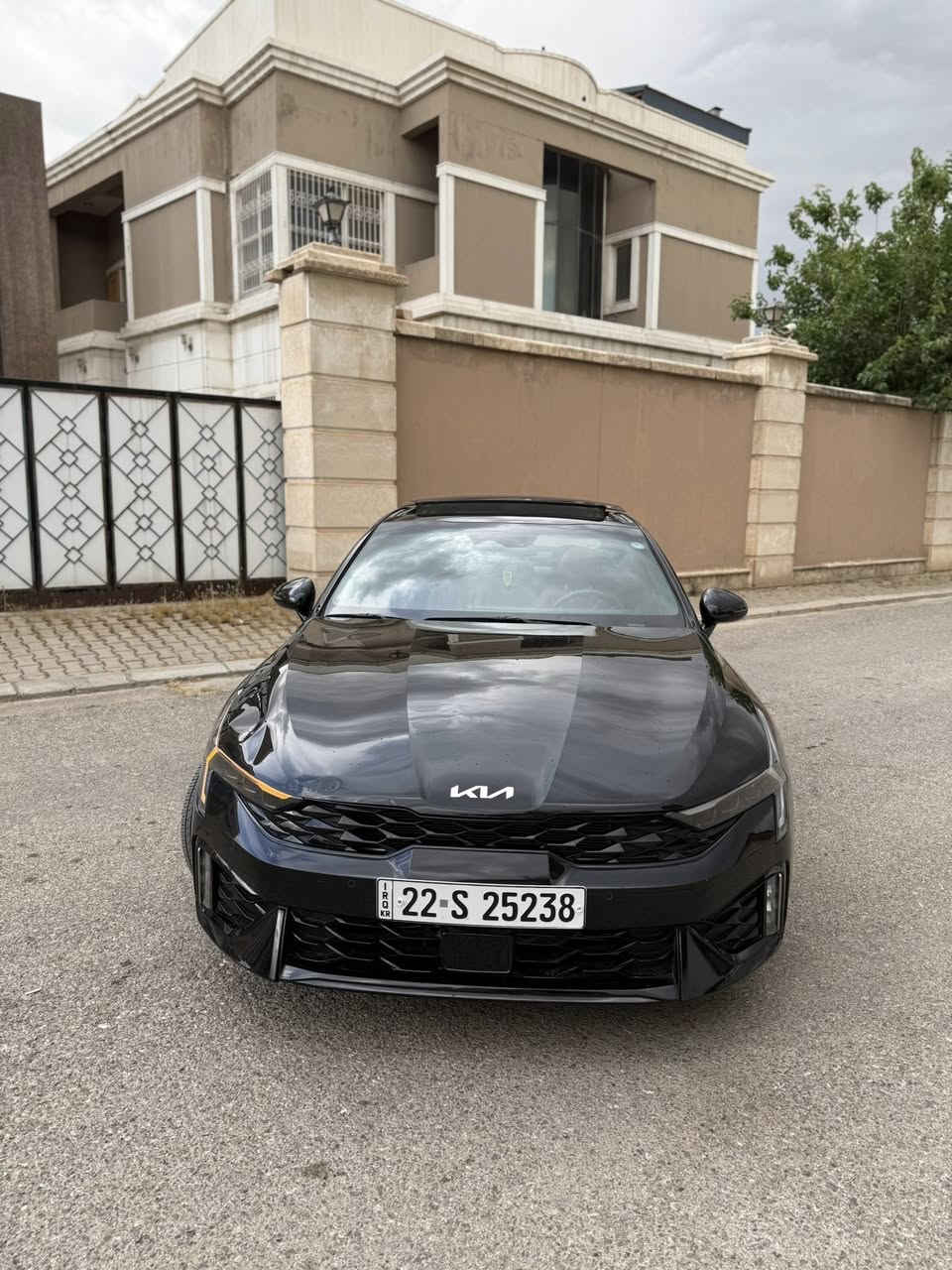 سلام عليكم 
  2025K5 
 Gt lien
بنوراما 
مكينه 2500 المرغوب
شاشه متصل 
كراسي الاماميه تدفئه
كريي سايق كهرباء
شحن واير ليس
حساس امامي خلفي 
سايد بريك كهرباء 
اوتو هولد
مود درايف 
تشغيل عن بعد
وياها بصمتين
رادارات 360 درجه 
لايت3عدسات
داخل احمر 
نظام سماعات Bose
وباقي مواصفات معروفه جيتي لاين
الحادث
جاملغ سكن صبغ بدون دواخل بدون ايرباك
بيها طعجه صغيره بالبنيد اثر نقل 
ماشيه 13،000mi
سياره بوضع شركه
رقم تحويل سياره باسمي تحويل ثاني يوم
KNAG64J76S5314271
للاتصال
***********
