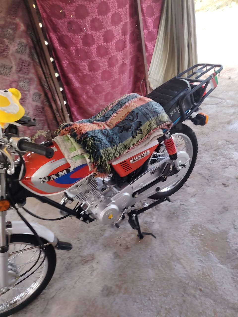 السلام عليكم دراجه للبيع موديل 26نامه امتياز 3احرف طبق الشلامجه مكفول كفاله عامه كل نقص مابيه ليريده يتصل على الرقم ***********
