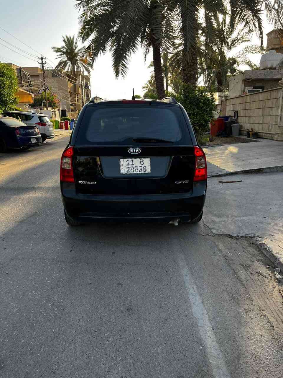 السلام عليكم
للبيع كيا راندو 
موديل 2007
رقم بغداد دولي باسمي  
حادث جاملغ امامي بدون دواخل 
بدون ايرباك بيها صبغ فقط الجاملغ 
السيارة بدون اي جراد 
ماشيه 150 
فول مواصفات 
تحكم ستيرن 
كروز سرعه 
سلايت 
تبريد ثلج قطعتين 
محرك كير مكفولات 
محرك 2700 سته سلندر شاده جديد 
صدر تمام 
تخم تاير جديد 
ويل حجم 17
السعر 86 وبيها مجال 
مكان السيارة بغداد حي الجامعة 
***********
