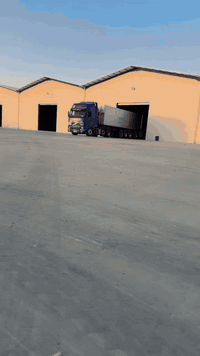 فالفو نساف  للبيع مربوطه نساف سنكل امامي اربع محاور***********تخم تاير راس وعربانه ويل كروكم راس وعربانه
