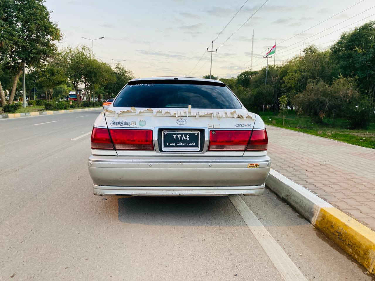 سه‌ره‌تا به‌ ناوی خودا
مه‌لیكه‌ موووس مۆدێل ٢٠٠٠ چوار توكمه‌ 
 مه‌كینه‌ vvt  
فوللل به‌س سلایت نیه‌ 
به‌س شوێن موسه‌كانی بۆیاخه‌ 
 ته‌برید  سارد و گه‌رم 
چوار تایه‌ی لۆكی له‌ ژێره‌ 
كامل مه‌سروف كراوه‌  نوقسانی هیچ نیه‌  
سعری ٤٧ 
 شوێن كه‌لار 
***********
