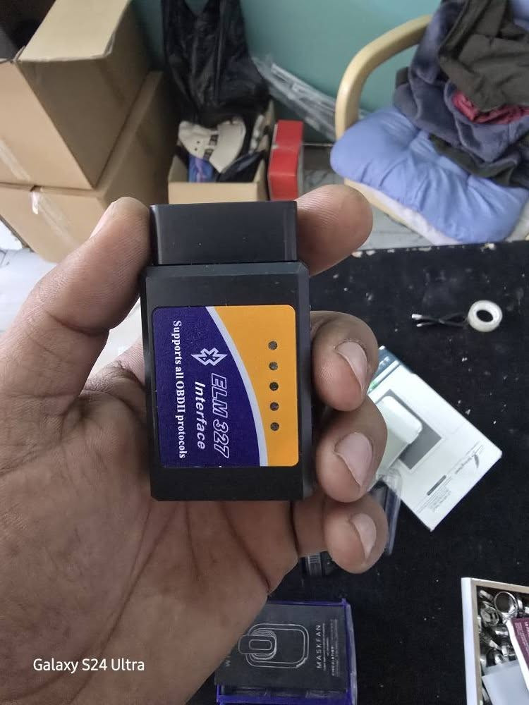 قراءة أكواد الأعطال: يقوم الجهاز بقراءة رموز المشاكل التشخيصية (DTCs)، سواء كانت عامة أو خاصة بالشركة المصنعة.
إطفاء ضوء المحرك: يساعد في مسح رموز الأعطال وإطفاء ضوء "Check Engine" بعد إجراء الصيانة.
عرض البيانات الحية: يرسل بيانات من أنظمة المحرك مباشرة إلى جهازك لمراقبة أداء السيارة. بغداد, العراق


**إذا كنت صاحب هذا الإعلان وتريد حذفه لأي سبب، رجاءا أرسل رسالة إلى الدعم الفني**