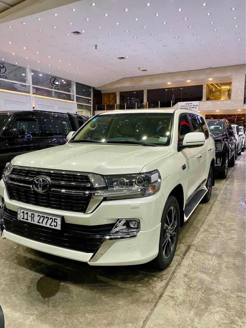 لاندكروز 2021 استيراد 
عداد / 16 الف حقيقي شرط الفحص باي مكان
كفاله عامه بدون ملاحضات بدون شخوط 
محرك 6 سلندر بصمه كراسي كهرباء 3 شاشات اربع كاميرات جنطه كهرباء تشغيل عن بعد باقي الموصفات معروفه رقم بغداد بصمتين كتلوكات كلها كامله
السعر 540$
***********
بغداد الكاظميه بغداد, العراق
