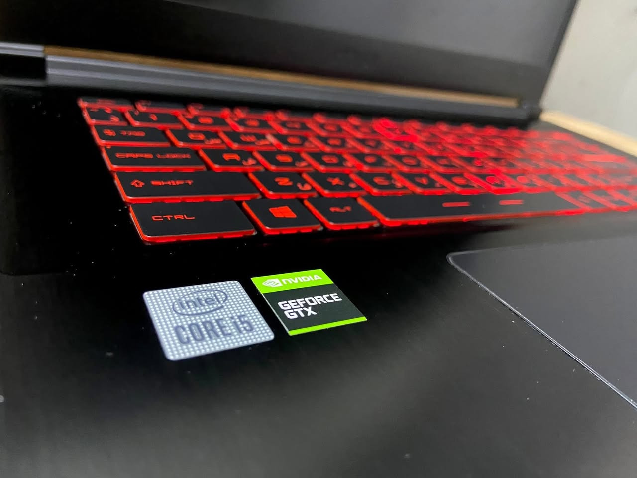 السلام عليكم 
MSI GF63 Thin
المواصفات كدامكم بالصوره 
النظافه شوفة عينكم 
الكارتونه والملحقات الاصليه موجوده
للبيع السعر 650 وبي مجال مكاني بغداد الطالبيه
***********
